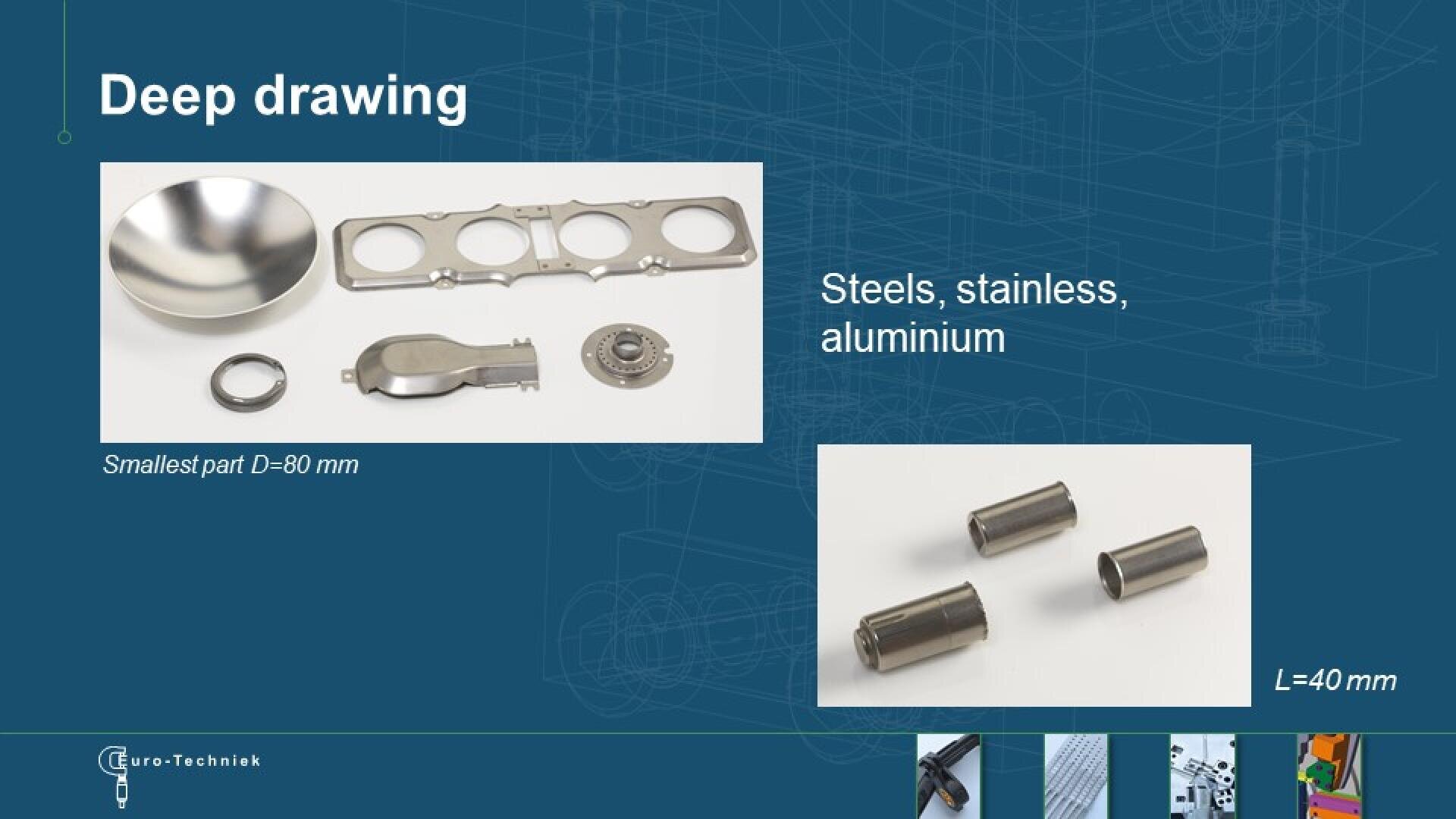 Verschiedene tiefgezogene Metallkomponenten, darunter eine flache Schale, eine Metallplatte und zylindrische Teile, sind aus Stahl, Edelstahl und Aluminium gefertigt. Der kleinste Durchmesser beträgt 80 mm; die Zylinderlänge 40 mm.
