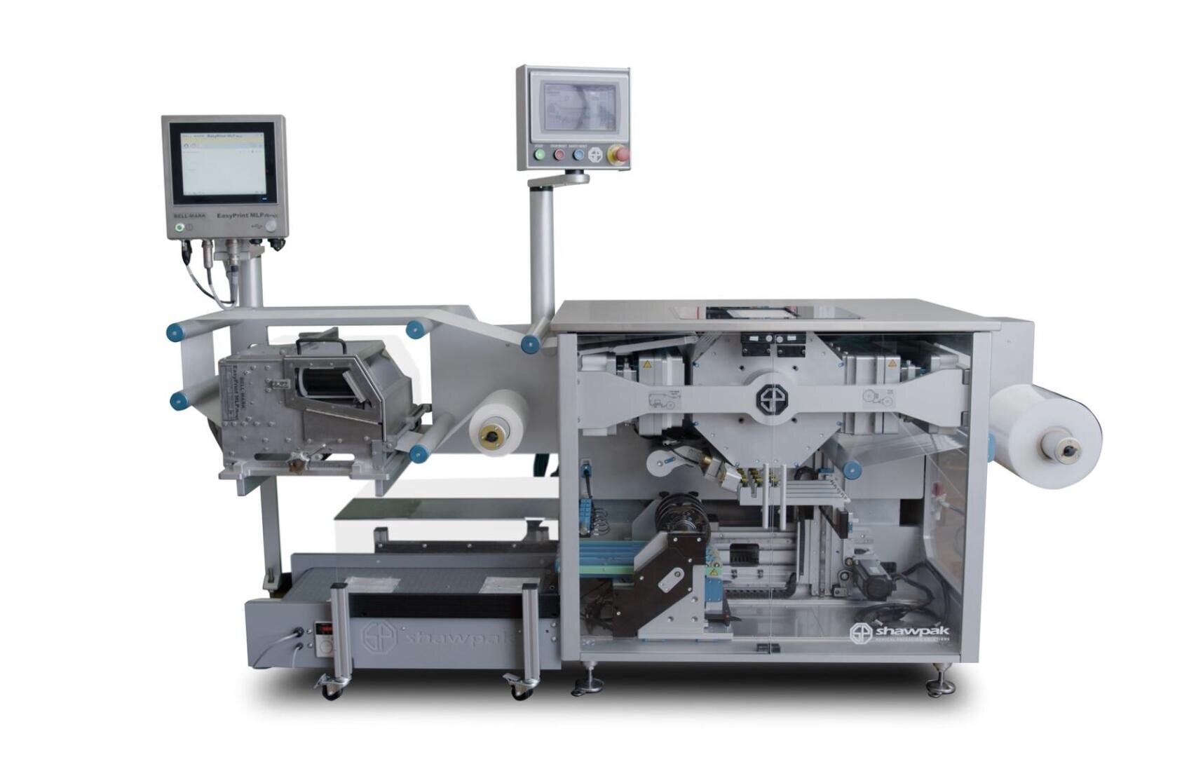 Eine handelsübliche Verpackungsmaschine mit zwei Kontrollbildschirmen, Rollen, die die Folie auf beiden Seiten halten, und verschiedenen mechanischen Komponenten für die automatische Verpackung. Die Maschine ist für den industriellen Einsatz konzipiert und hat eine Metalloberfläche.