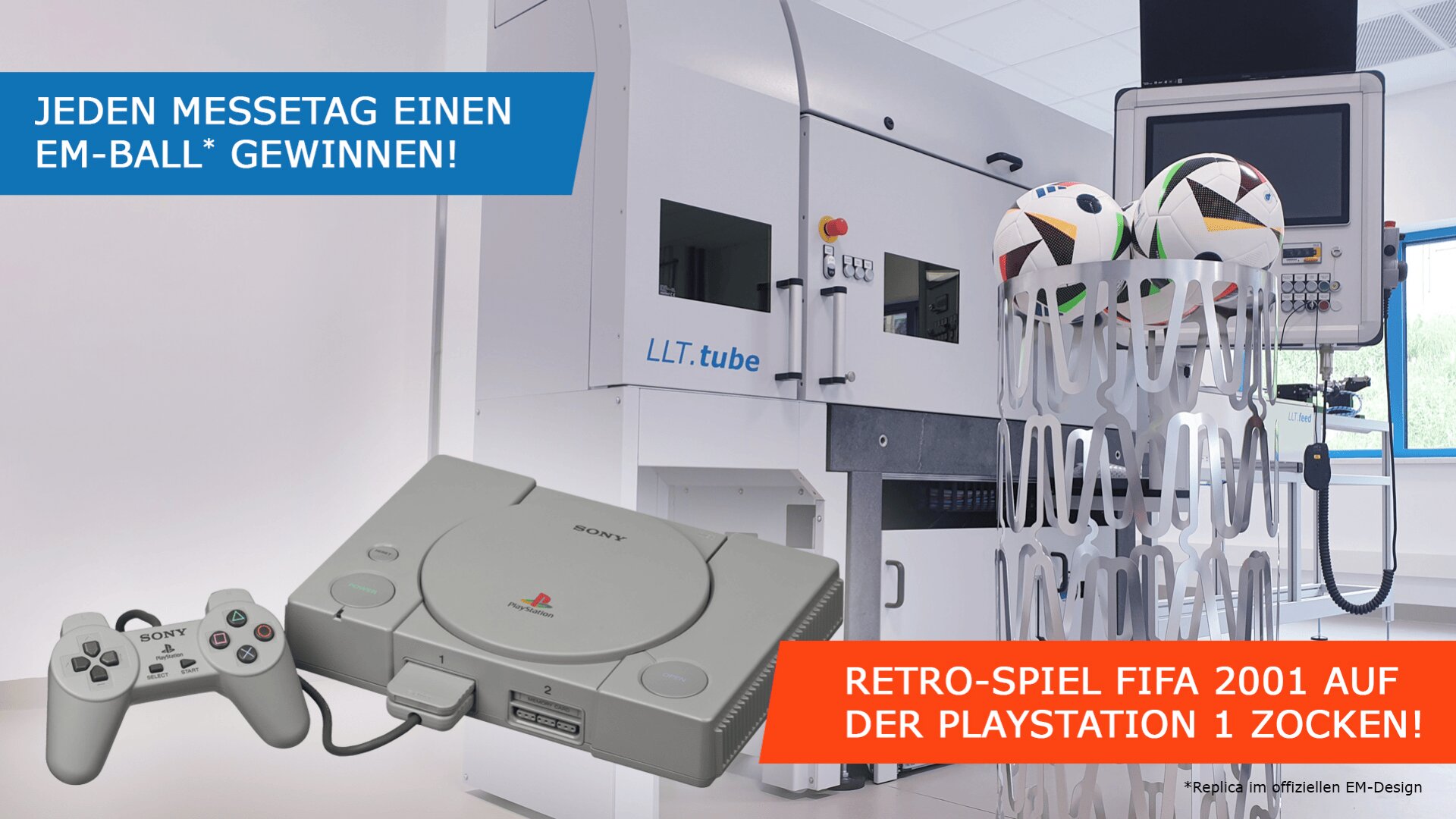 Eine PlayStation 1-Konsole mit Controller ist neben Fußbällen vor einer Industrieanlage zu sehen. Ein deutscher Text wirbt für den Gewinn eines Balls und das Spielen von FIFA 2001 auf der PlayStation 1 an einem Messestand.