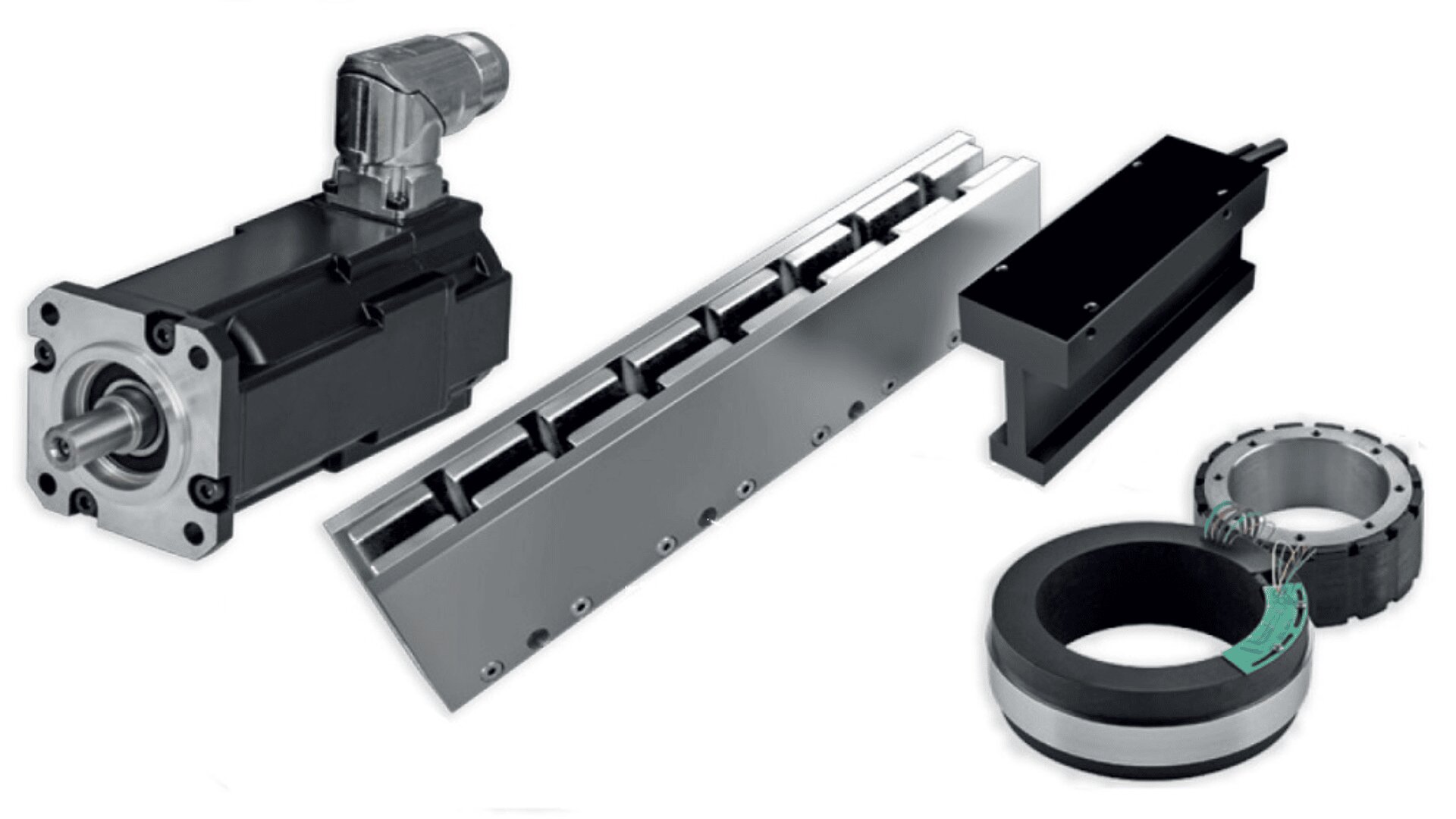 Verschiedene Komponenten eines Industriemotors, darunter ein Servomotor, ein Linearantrieb, eine Spule und ein ringförmiger Stator, werden auf einem weißen Hintergrund dargestellt.