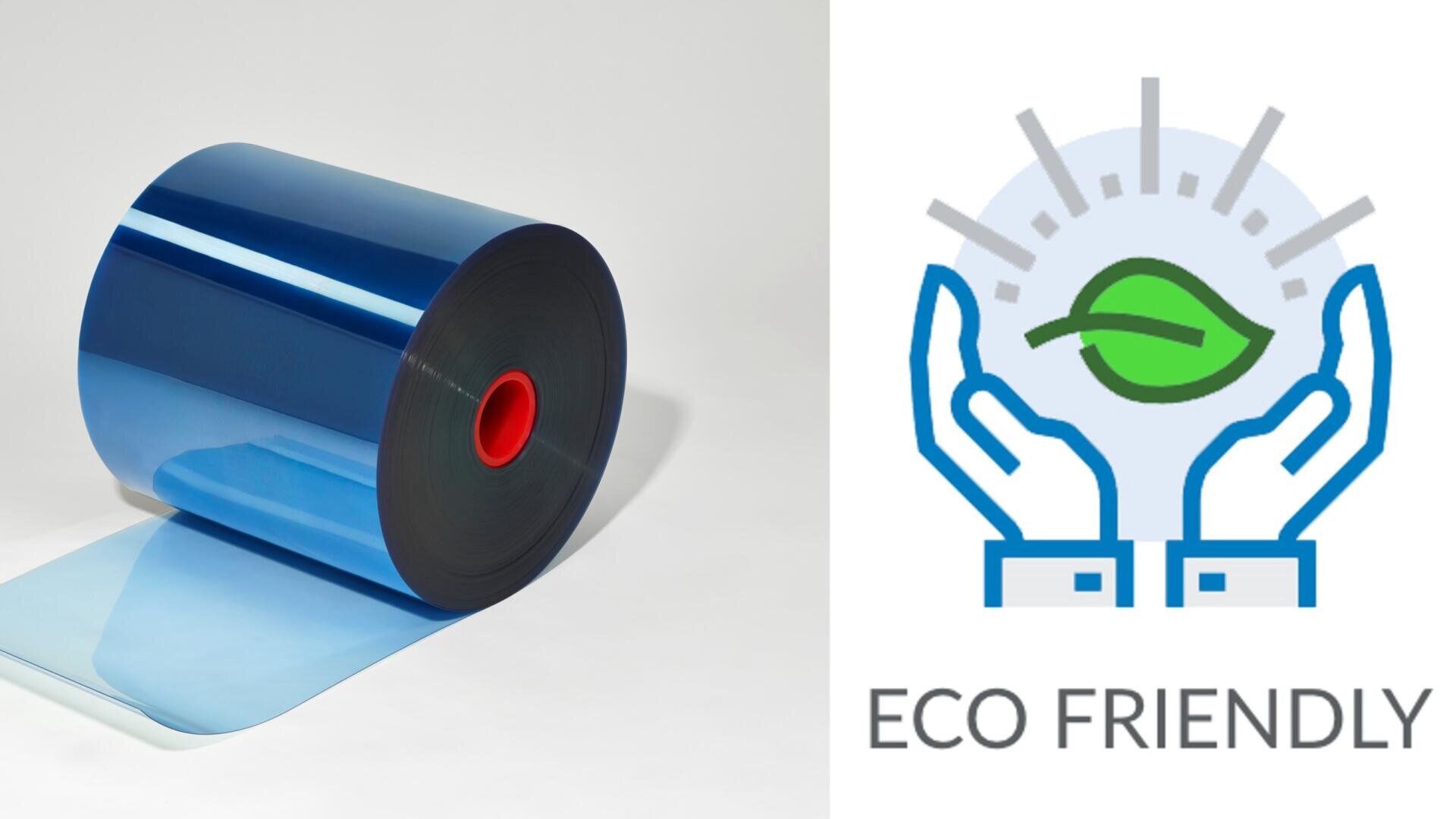 Eine große Rolle blau glänzender Folie befindet sich auf einer weißen Fläche neben einer Grafik mit Händen, die ein grünes Blatt halten, darunter der Text ECO FRIENDLY, der darauf hinweist, dass die Folie umweltfreundlich ist.