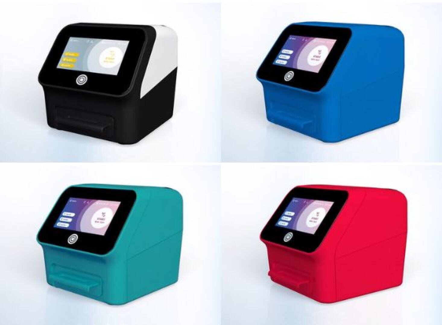 Vier kompakte Touchscreen-Geräte sind in einem 2x2-Raster dargestellt, jedes in einer anderen Farbe: schwarz, blau, türkis und rot. Alle haben das gleiche Design und zeigen auf ihren Bildschirmen eine digitale Schnittstelle an.