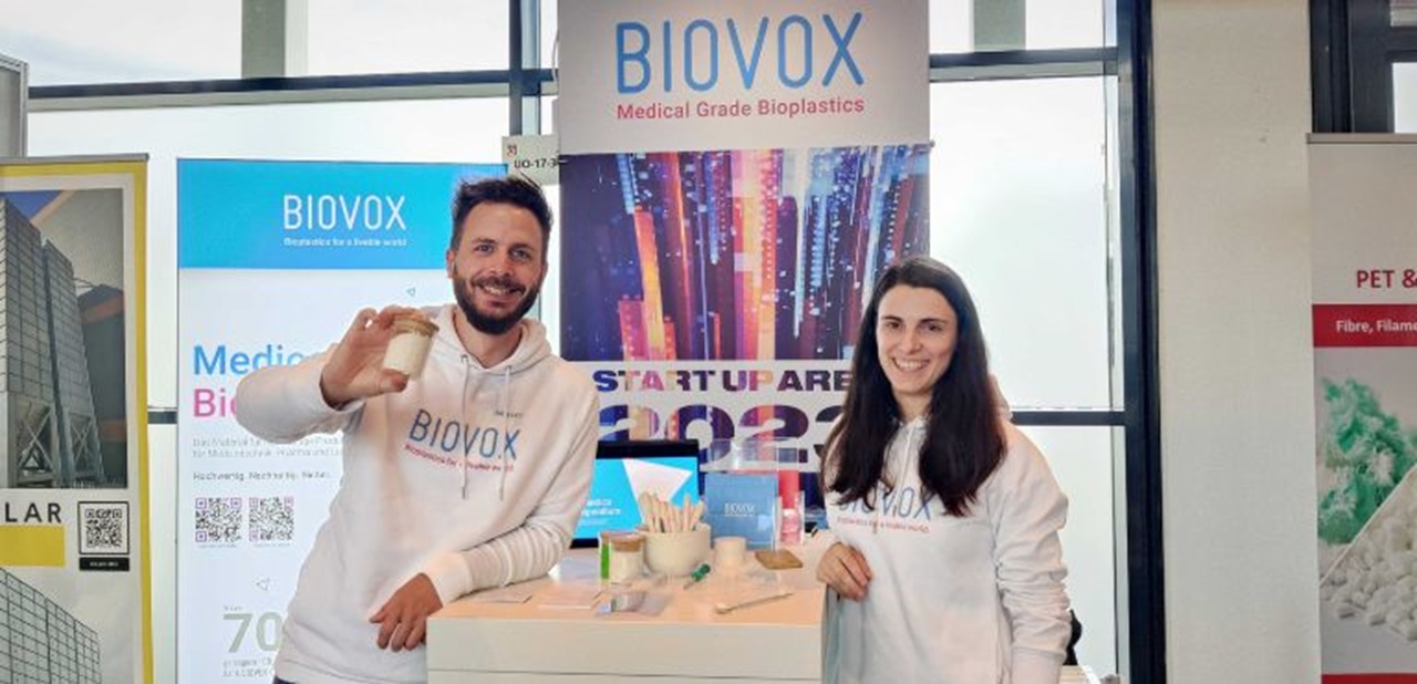 Team von BIOVOX auf einer Messe in Friedrichshafen